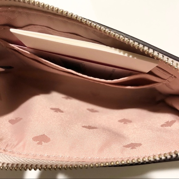 Kate Spade Wristlet - Picture 9 of 9